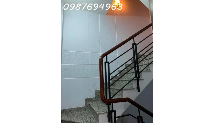 QUẬN 7 - MẶT TIỀN KINH DOANH TRẦN XUÂN SOẠN - 4 TẦNG BTCT MỚI ĐẸP Ở NGAY - ĐANG CÓ HĐ THUÊ 20TR/TH - CHƯA TỚI 7T